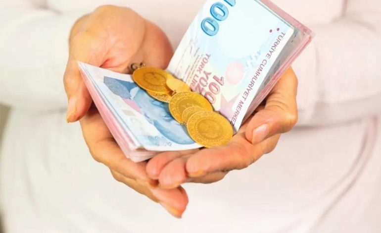 Altın fiyatları iki haftanın zirvesine yükseliyor