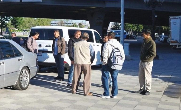 Amele pazarında iş yarışı