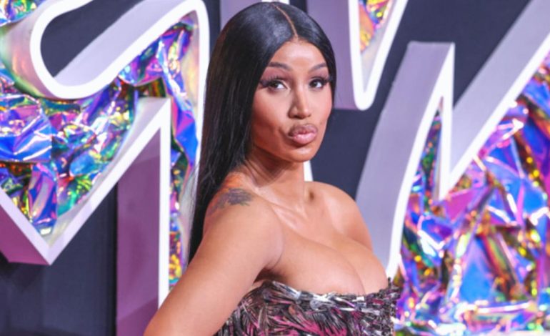 Amerikalı şarkıcı Cardi B’nin Hürrem Sultan hayranlığı devam ediyor