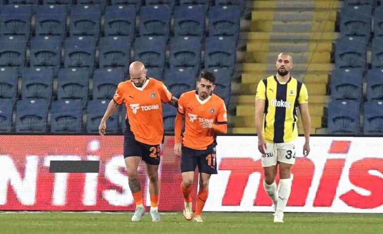 Amrabat Cezalı Duruma Düştü