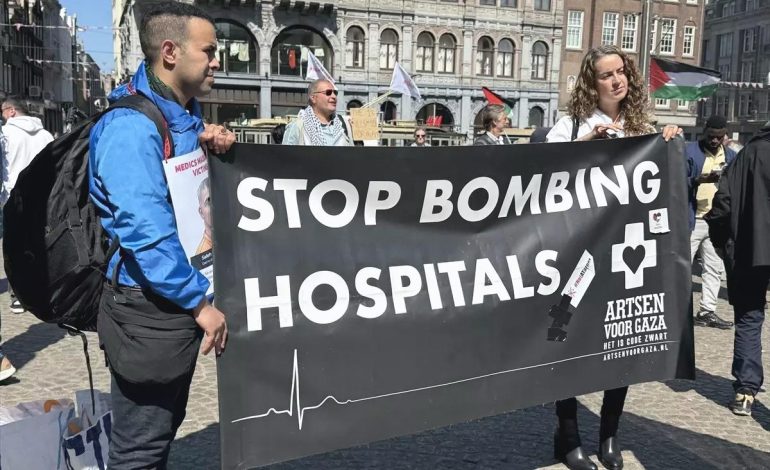 Amsterdam’da Nekbe Gösterisi