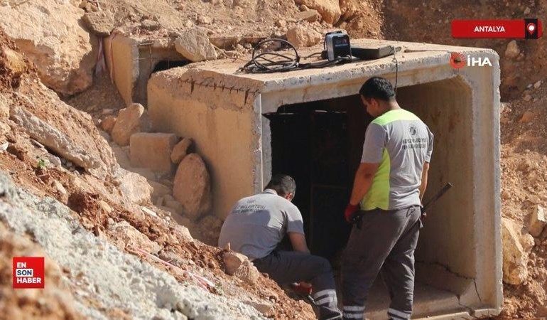Antalya’da çocuklar drenaj tüneline girdi