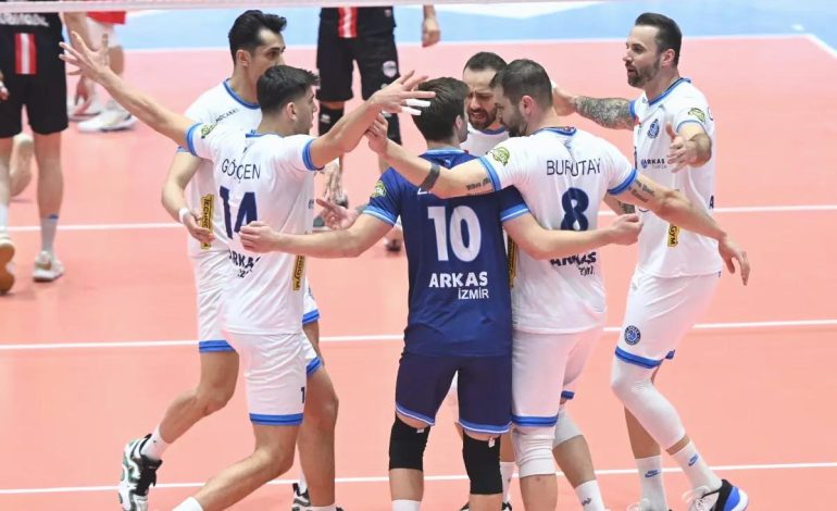 Arkas Spor Efeler Ligi’nden Çekildi