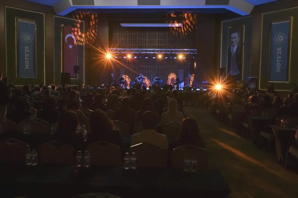 Arslanbek Sultanbekov Ankara’da Konser Verdi