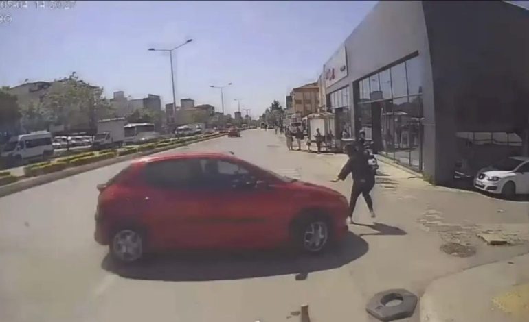 Ataşehir’de Trafik Kazası: Kadın Yaralandı