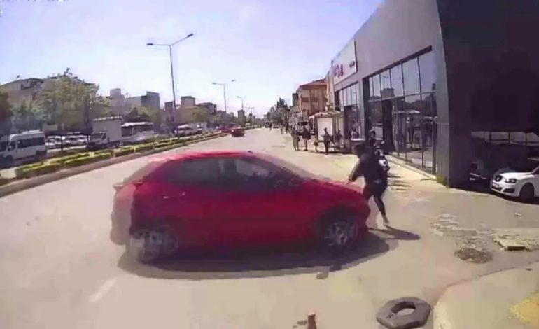 Ataşehir’de Zincirleme Kaza: Bir Yaya Yaralandı