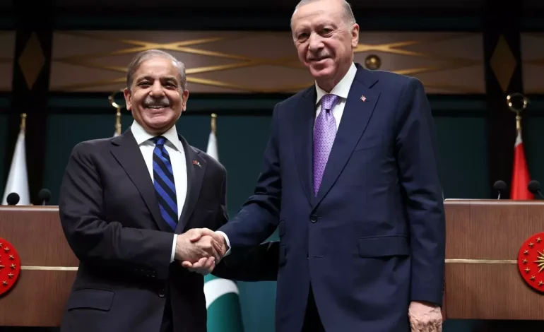 Ateşkes ilan eden Pakistan Başbakanı Şerif’ten T