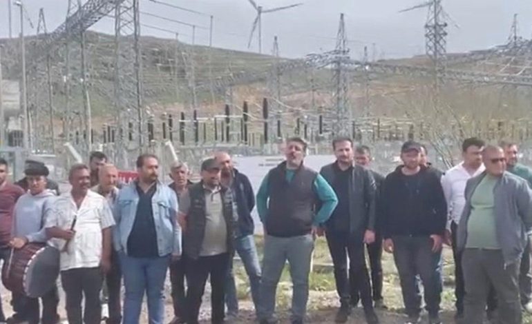 Aylardır maaşlarını alamayan işçiler grev başlattı: “Seçim zamanı oy isteyenler neredesiniz?”