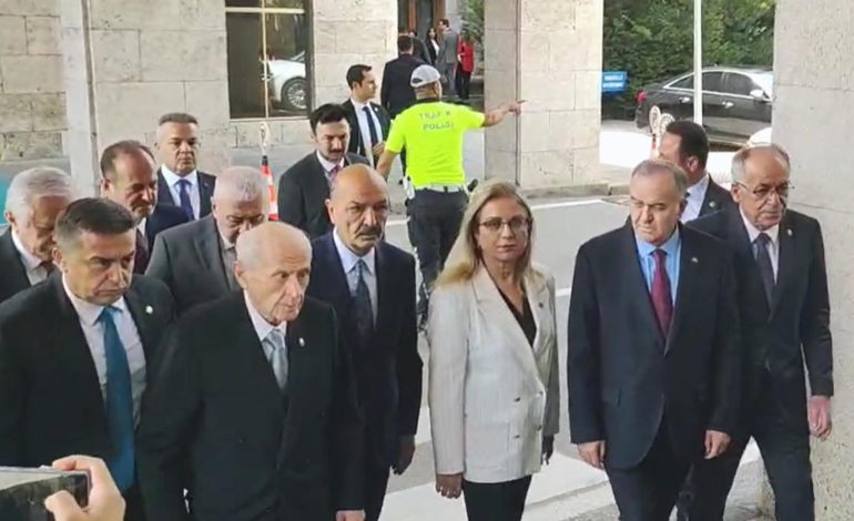 Bahçeli’den DEM Parti’ye taziye ziyareti: Sırrı Süreyya Önder için TBMM’de düzenlenen programa katılıyor