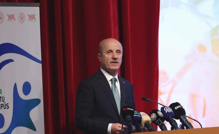 Bakan Bak: Obezite gerçeğini unutmamamız lazım
