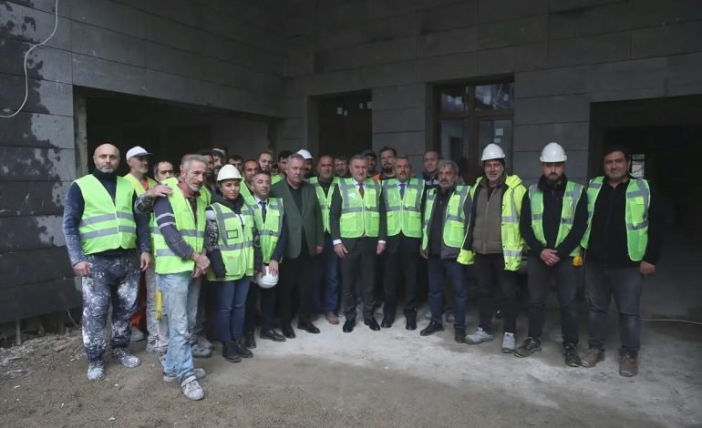 Bakan Bak Rize’de Yurt İnşaatlarını İnceledi