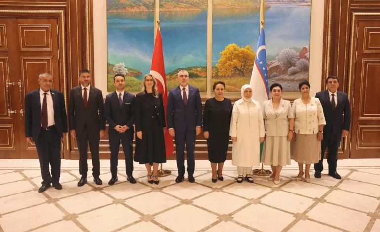 Bakan Işıkhan Özbekistan’da
