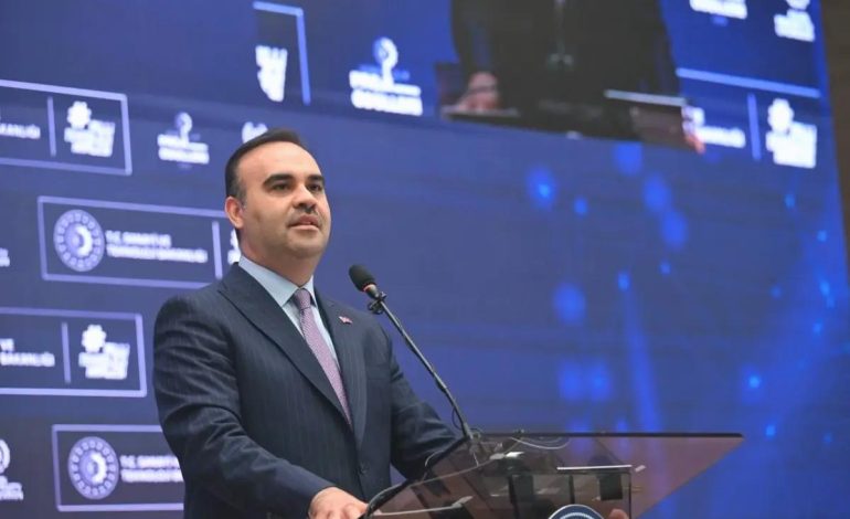 Bakan Kacır: Sanayicimizi destekleyici yeni adımlar atmaya hazırlanıyoruz