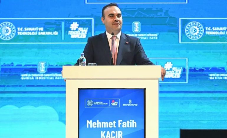 Bakan Kacır: Türkiye, Çin’den sonra en fazla ürünü rekabetçi şekilde en çok ülkeye ihraç edebilen ülkedir
