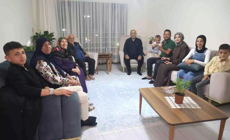 Bakan Kurum, Çakıcı Ailesi’nin Yeni Evini Ziyaret Etti