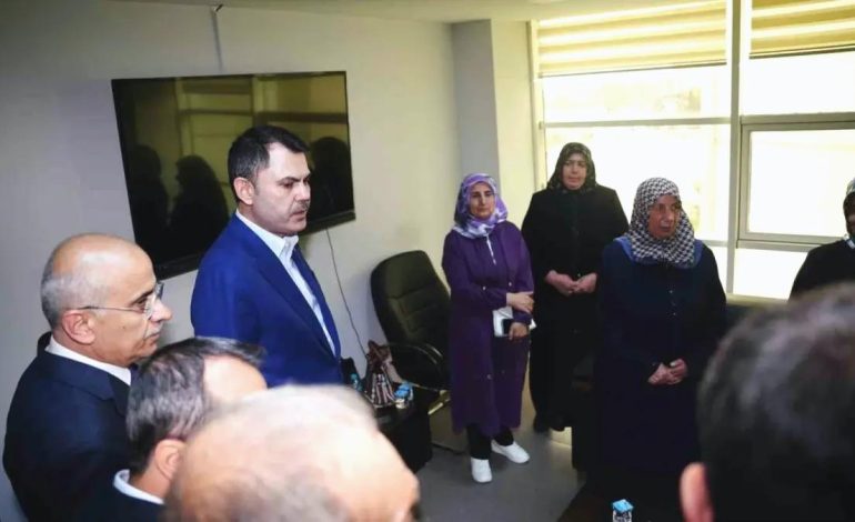 Bakan Kurum: “Son yuvamız teslim edilinceye kadar burada olmaya devam edeceğiz”