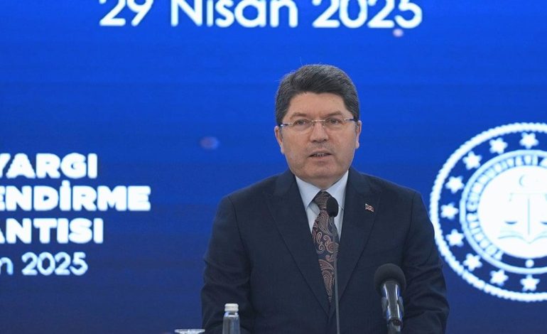 Bakan Tunç, CHP lideri Özel’e saldıran şahsın neden tahliye edildiğini açıkladı