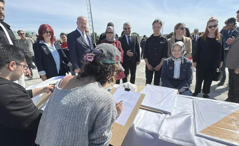 Bakan Yenigün Büyük Aile Festivali’nde