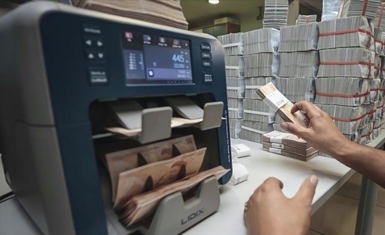 Bankacılık sektörünün mevduatı azaldı