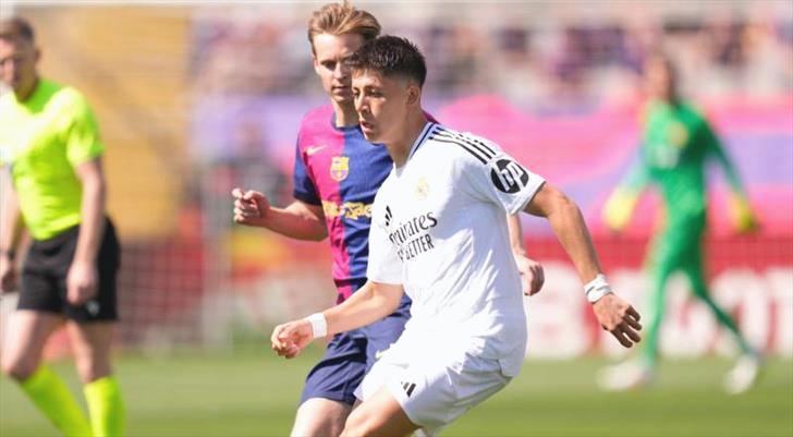 Barcelona evinde Real Madrid’i ezdi geçti! Arda Güler…