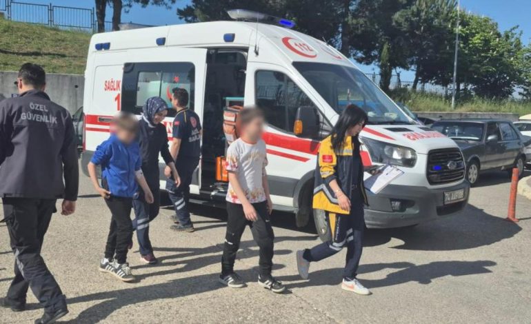 Bartın’da çöpte bulunan jelibonu yiyen 17 öğrenci hastanelik oldu