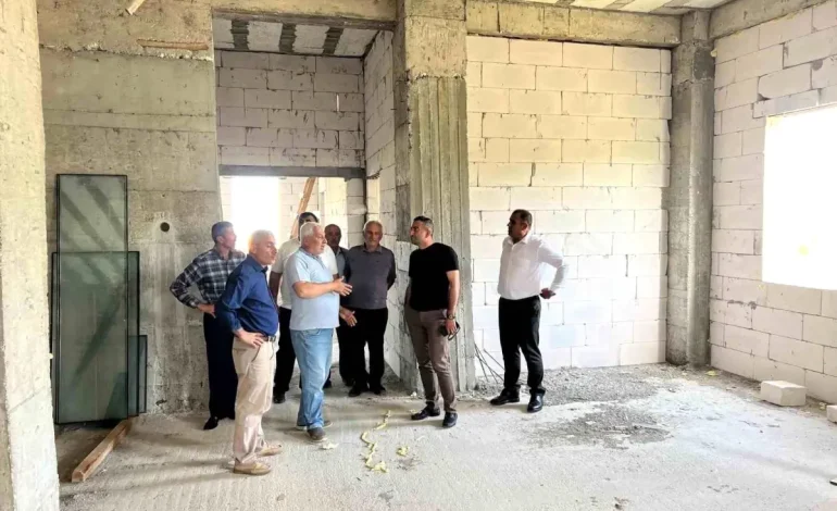 Başkan Ulutaş, Esenli Mahallesi’ni Ziyaret Ederek Vatandaşların Taleplerini Dinledi