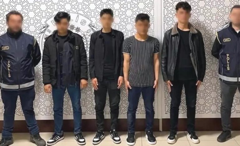 Bayburt’ta 4 Düzensiz Göçmen ve 3 İnsan Taciri Yakalandı