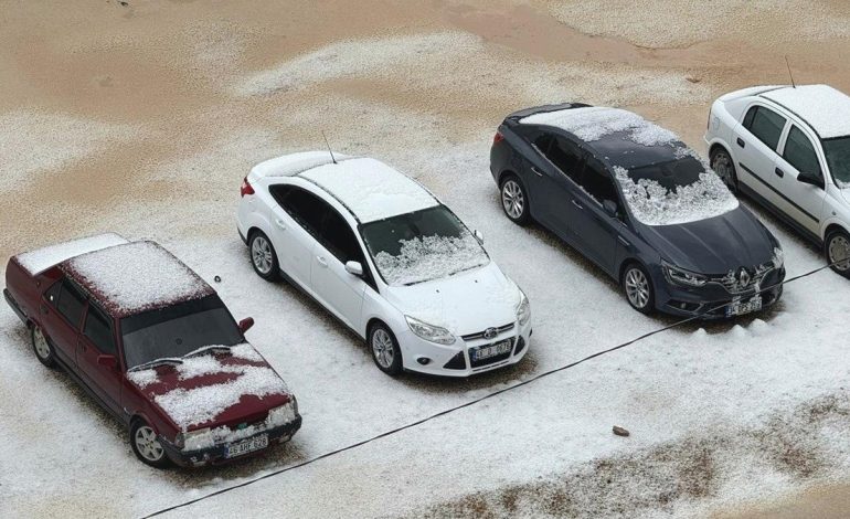 Bazı şehirlerde sağanak ve dolu etkili oldu