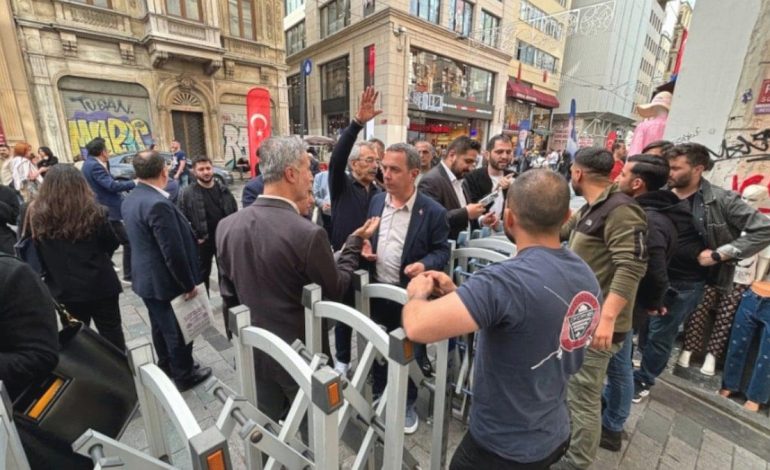 Belediye CHP’ye geçti; VGM, kültür sanat merkezini tahliye ettirdi