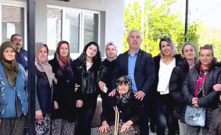 Bergama’da ‘İyilik İçin Makaslar’ Projesi Berberleri Karşı Karşıya Getirdi