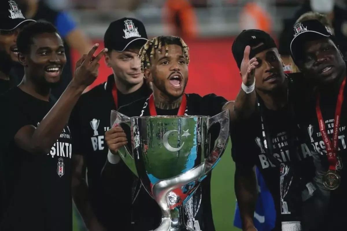 Beşiktaş’ın eski yıldızından çok konuşulacak sözler: Sen adam değilsin dedim