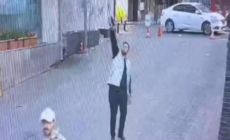 Beşiktaş’ta Silahlı Kavga: 1 Ağır Yaralı