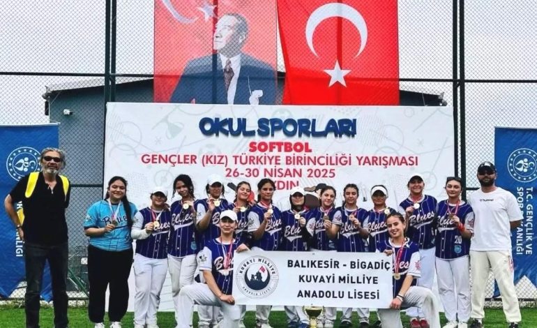 Bigadiç Lisesi Softbol Şampiyonu