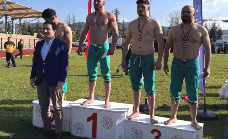 Bilecik’te Karakucak Güreş Festivali’nde Sakarya’nın Başarısı