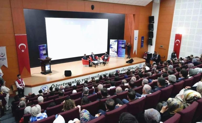 Bilgi ve Tecrübe Paylaşımı: Ahmet Aydın Söyleşisi