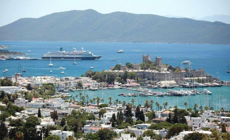 Bodrum’da tatilin maliyeti: Kişi başı oda 43 bin, plaj girişi 6 bin lira