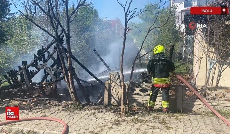 Bolu’da odunlukta çıkan yangın eve sıçradı