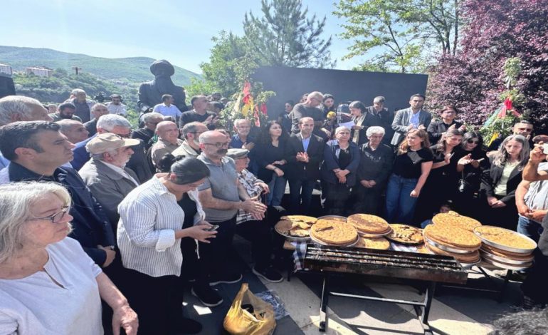 Böyle olur AKP’nin diyalog süreci: Tunceli’de PKK yöneticilerine anma