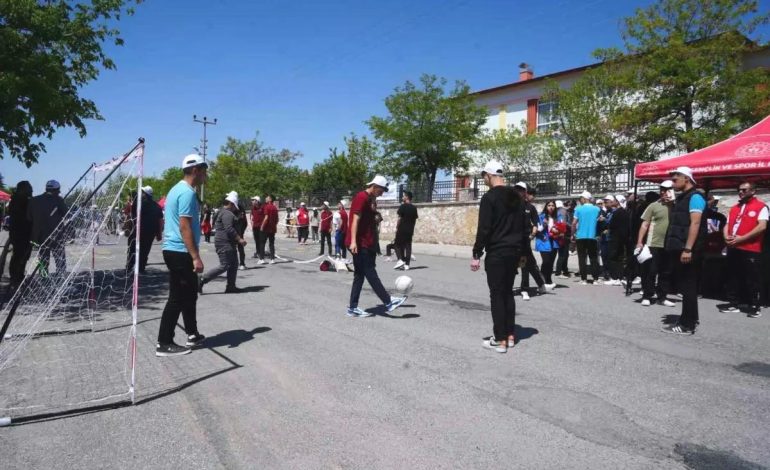 Bu sokağa giren herkes spor yapıyor