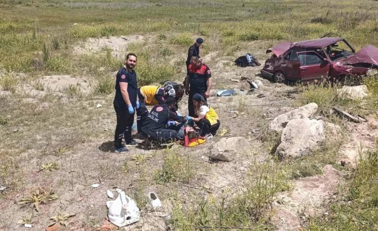 Burdur’da Fiat Tofaş Şarampole Devrildi: 5 Yaralı