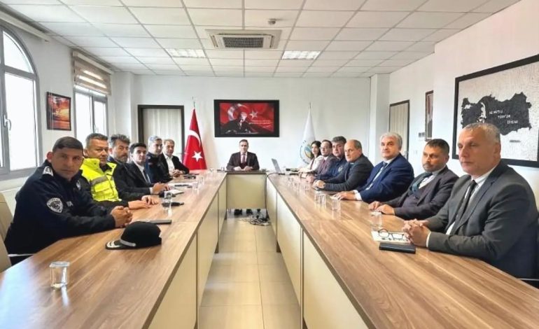 Burhaniye’de Uyuşturucu ile Mücadele Toplantısı Gerçekleştirildi