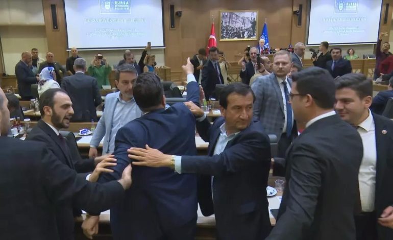 Bursa Meclisi’nde Tartışma