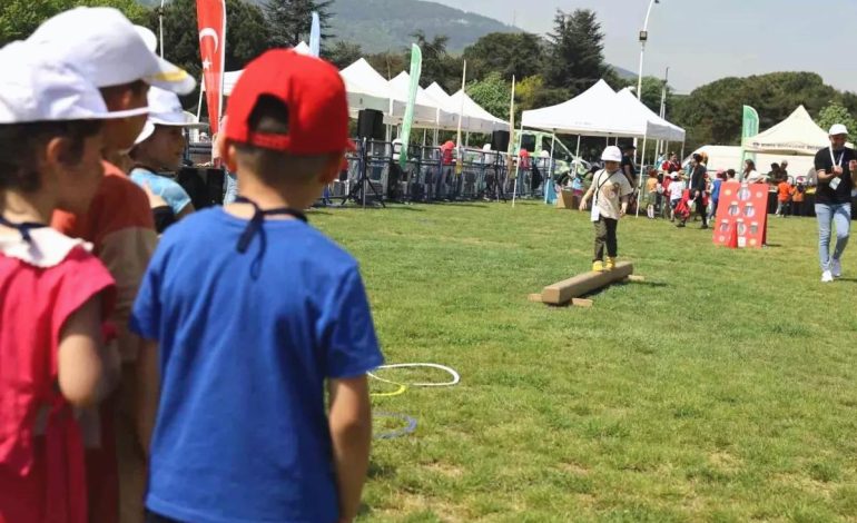 Bursa Uluslararası Spor Festivali’nde Minikler Doyasıya Eğlendi