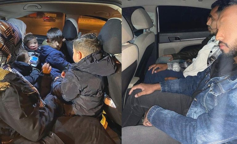 Bursa’da 2 otomobilde 13 kaçak göçmen yakalandı