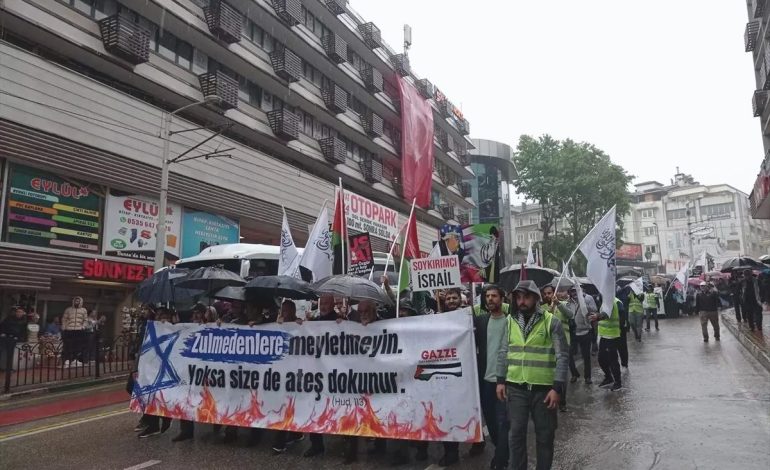 Bursa’da Filistin’e Destek Yürüyüşü