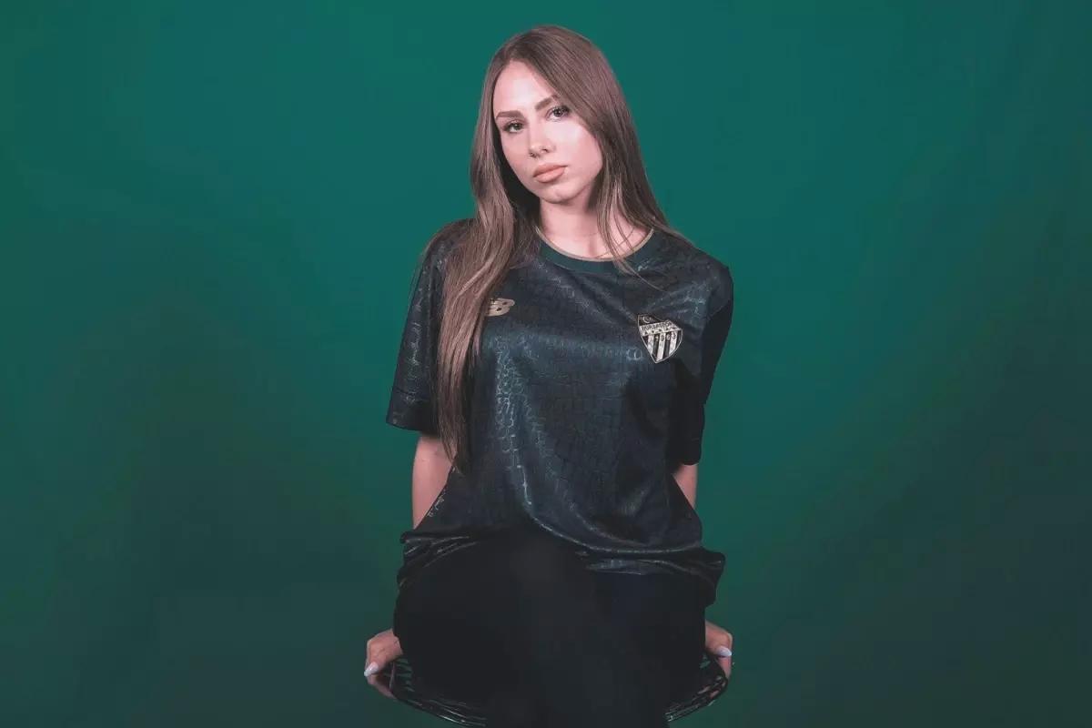 Bursaspor yeni formalarını tanıttı! Taraftarlar o formalara hayran kaldı