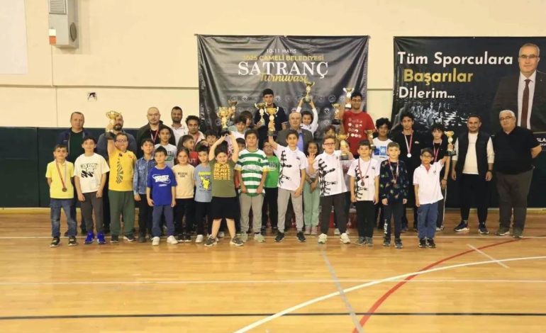 Çameli’de Gençlik ve Spor Bayramı Satranç Turnuvası Gerçekleştirildi