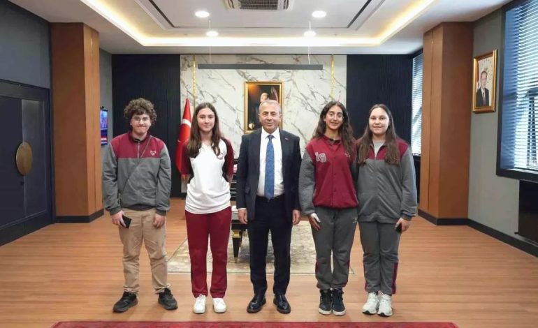 Çanakkale’de Trafik Konulu Resim Yarışması Dereceye Giren Öğrenciler Ödüllendirildi