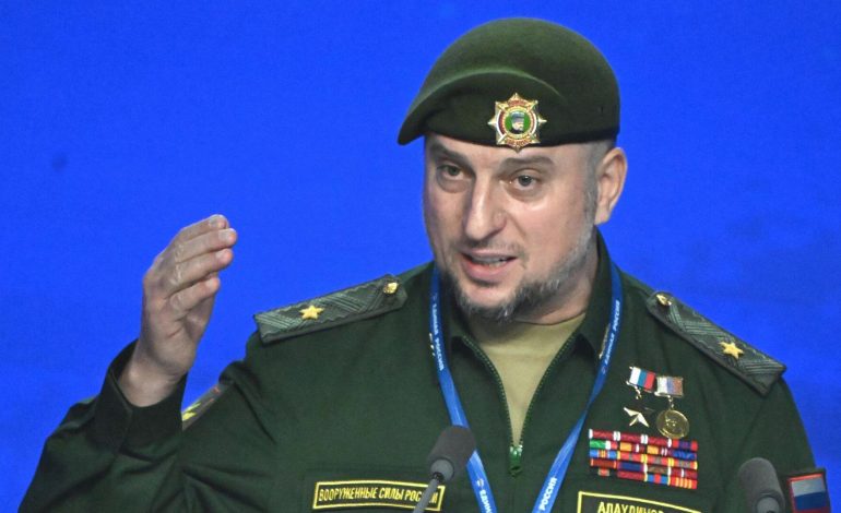 Çeçen komutan Alaudinov: Eli kana bulanmamış Ukraynalı askerler, Rus ordusu saflarına geçebilir