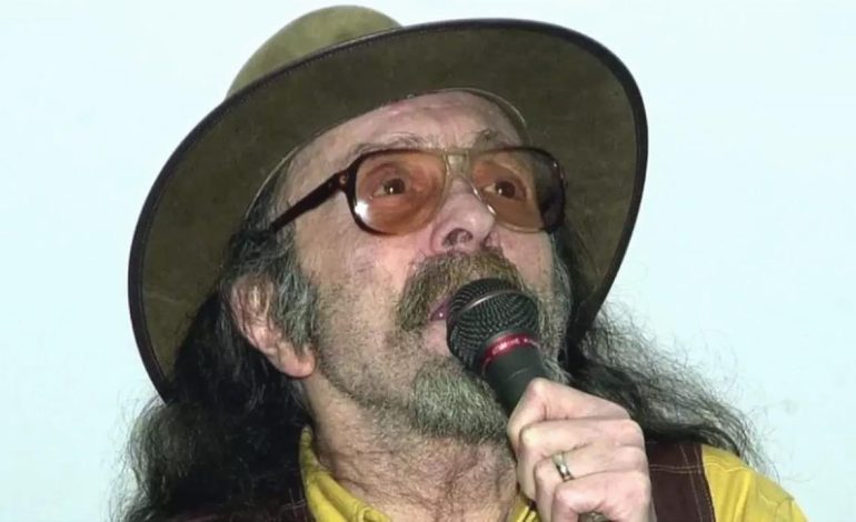 Cem Karaca askerliği nerede yaptı?